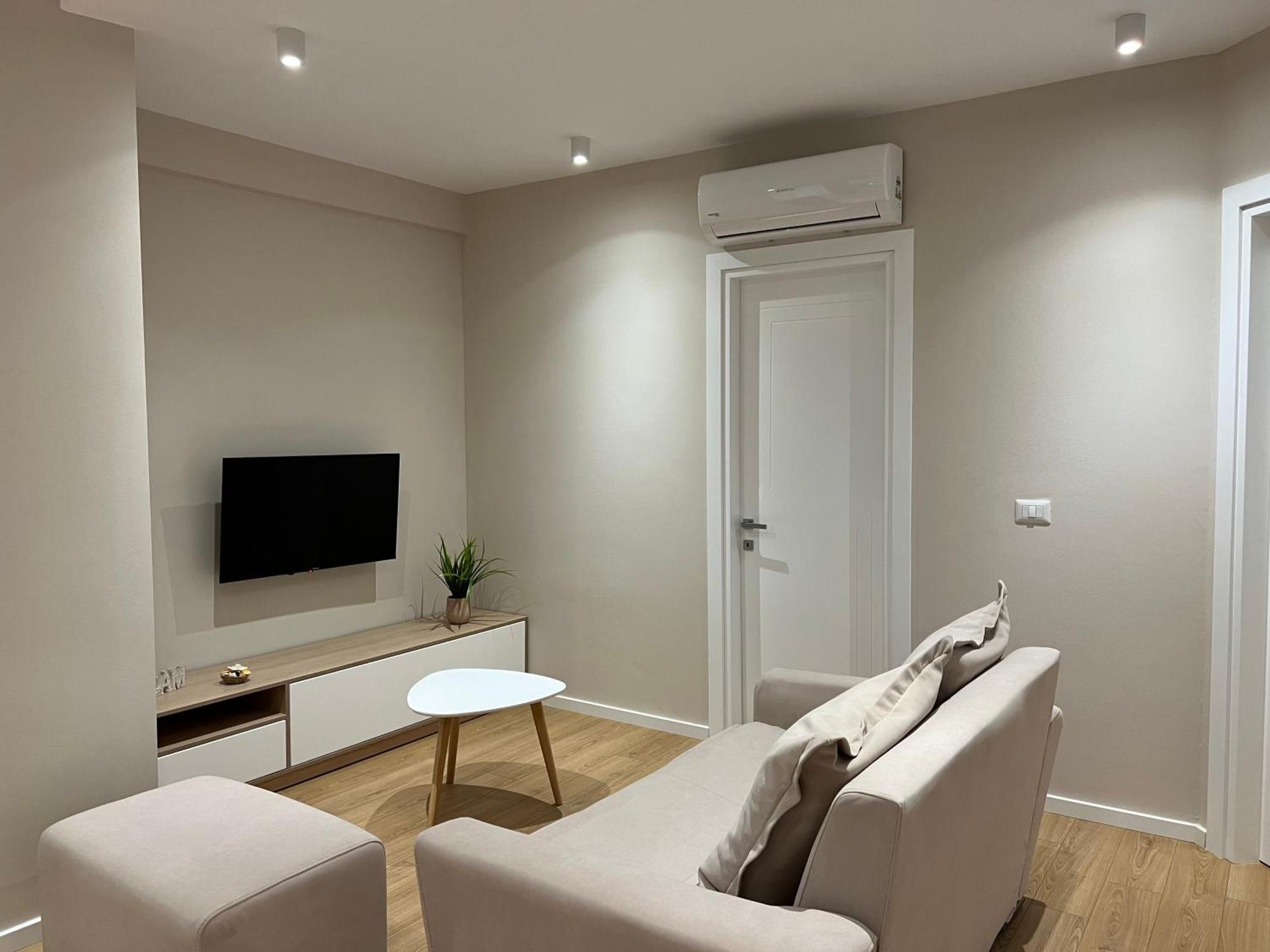Costa Adriatica Apartments ドゥラス 部屋 写真