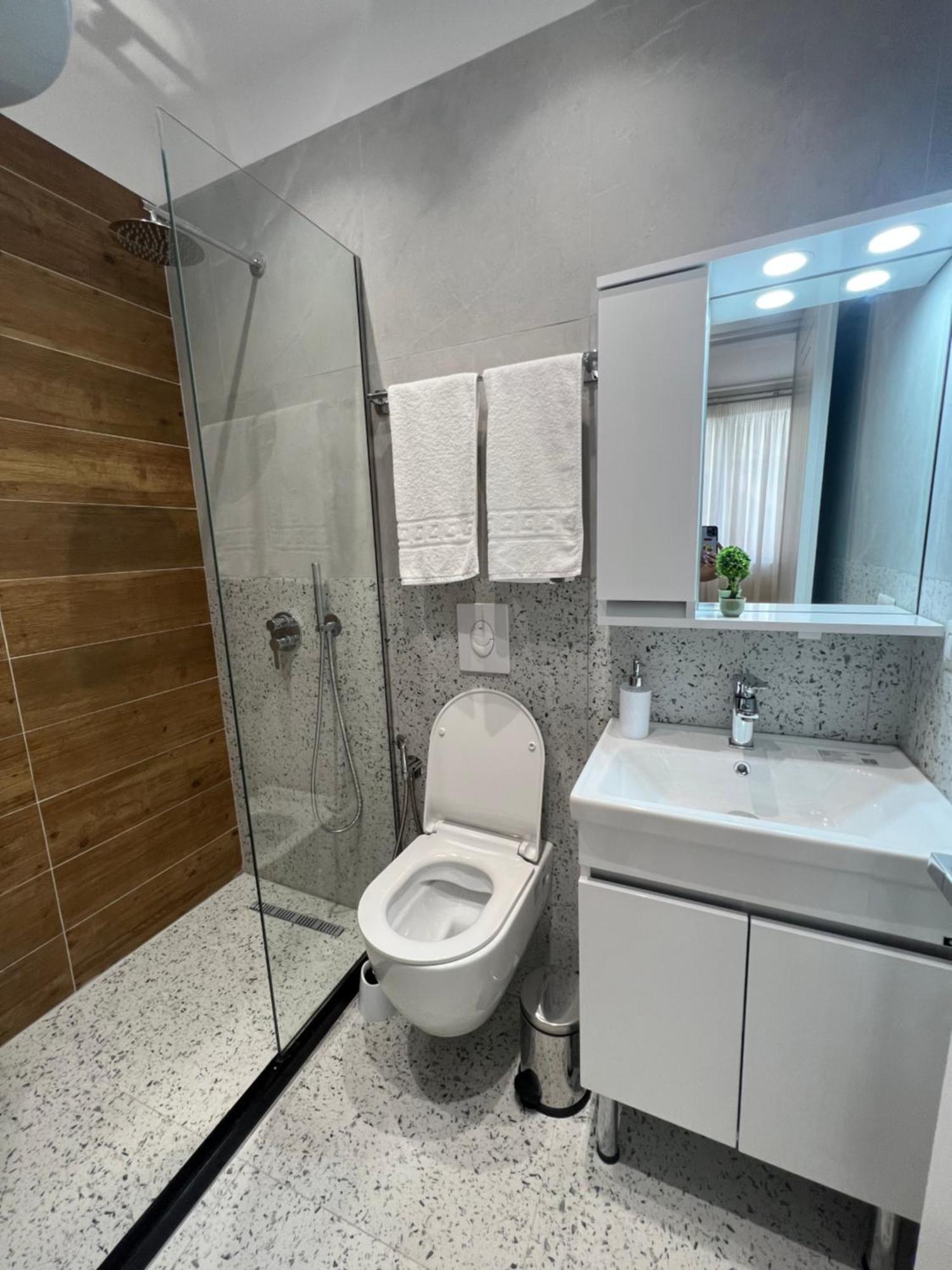 Costa Adriatica Apartments ドゥラス 部屋 写真